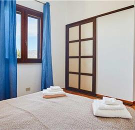 2 bedroom villa with jacuzzi & sea views, near Castellammare del Golfo, sleeps  4-5